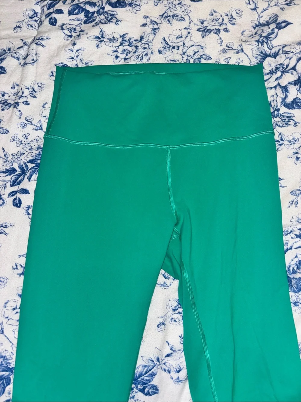 Lululemon size 8 Leggings